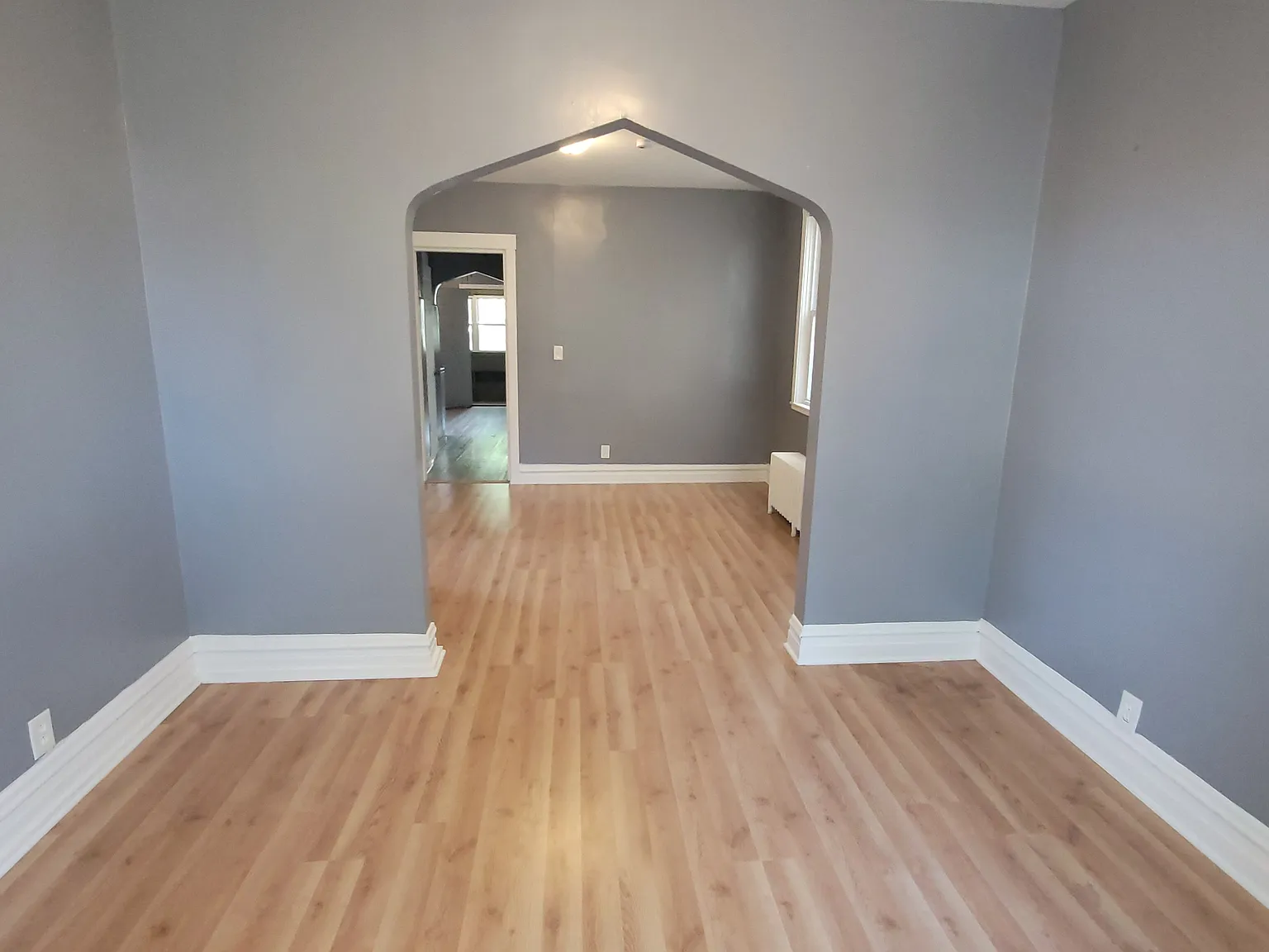 1323 S 51st Ct — Photo 2