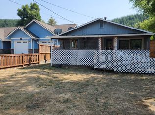 2415 Harding St, Sweet Home, OR 97386