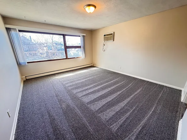 1228 Garfield St #5, Lincoln, NE 68502