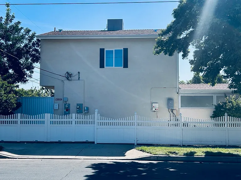 13859 Valerio St — Photo 4