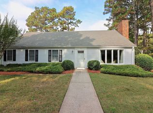 52 Village Green Cir, Southern Pines, NC 28387