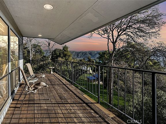 3rd image of 2495 Eastlake Dr