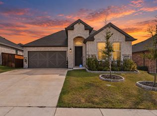 2434 Pebble Bank Ln, Midlothian, TX 76065