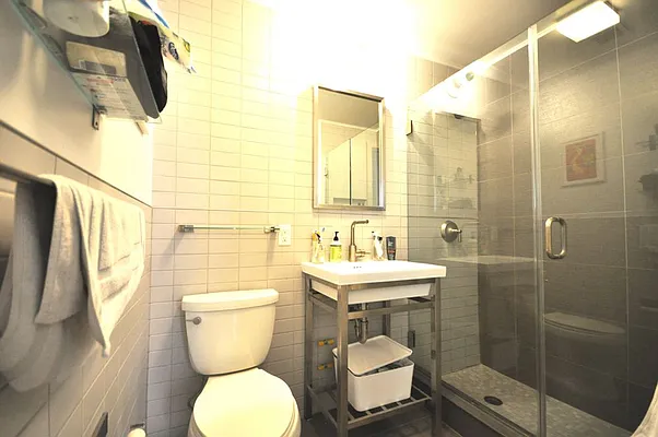 Rented by REAL New York | media 21