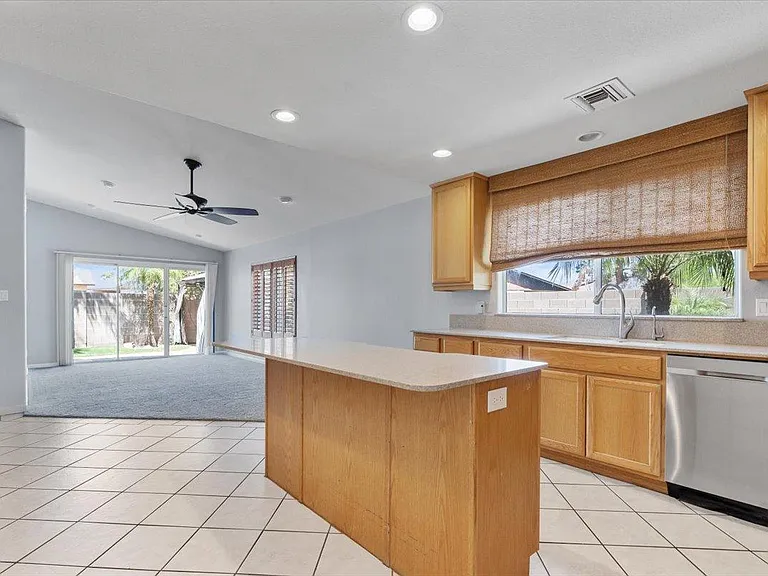 8678 E Roosevelt Cir — Photo 6