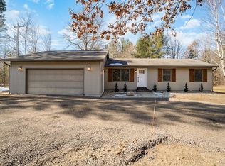 1049 E Sanford Rd, Midland, MI 48642