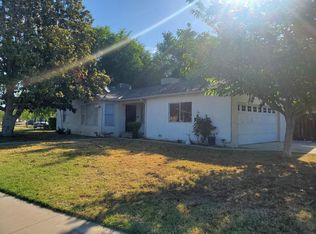 4002 E Brentwood Ave, Fresno, CA