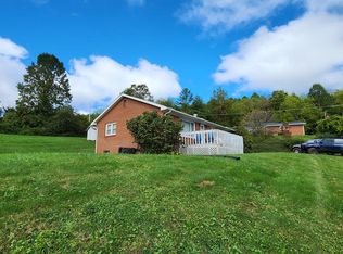 129 Kettle Ln, Fries, VA 24330