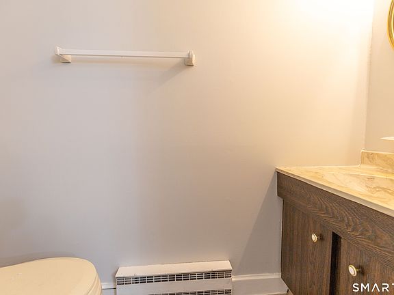 4th image of 3 Pebblestone Circle #3