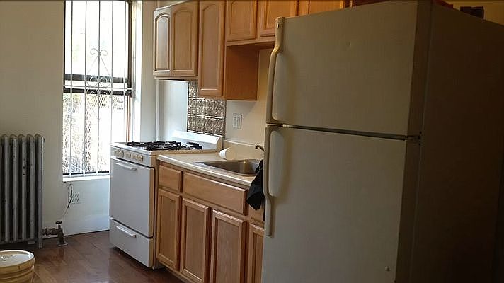 1st image of 157 Jefferson Ave #1E