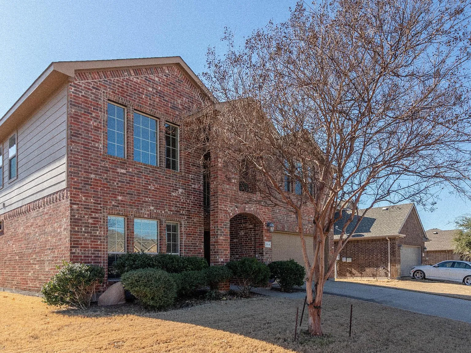 4 bed, 2916 sqft, $2,950 — Photo 2