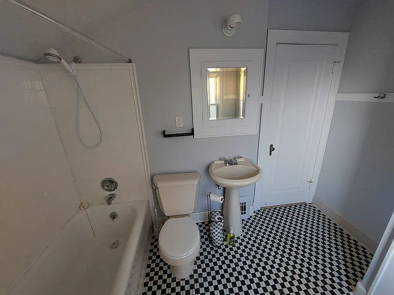119 E Van Beck Ave #A — Photo 9
