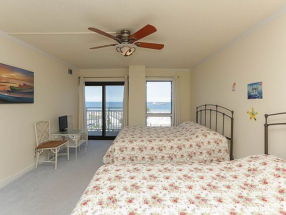 5th image of 4004 Atlantic Ave APT 509