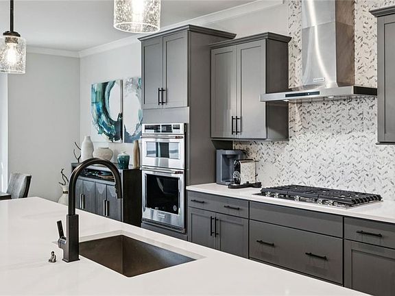 5th image of 1336 Stanley Park Dr #1