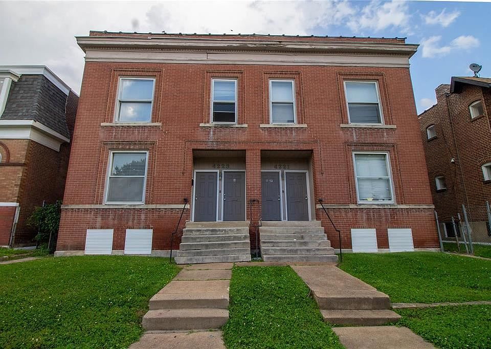 1st image of 4221 Blaine Ave Floor 1