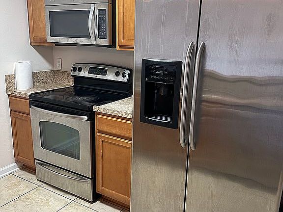 5th image of 6915 Ortega Woods Dr Bldg Unit 3 13
