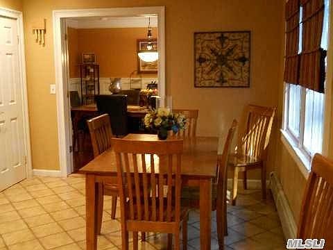3rd image of 2 Hemlock Dr