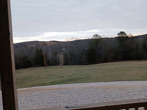 4th image of 17818 Rayfield Rd