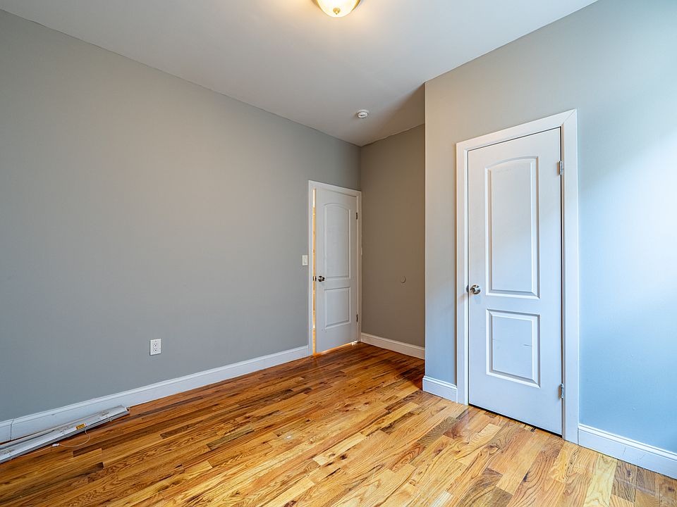 1st image of 2242 Cedar Ave Floor 2