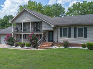 216 Castlebury Cir, Paducah, KY 42003