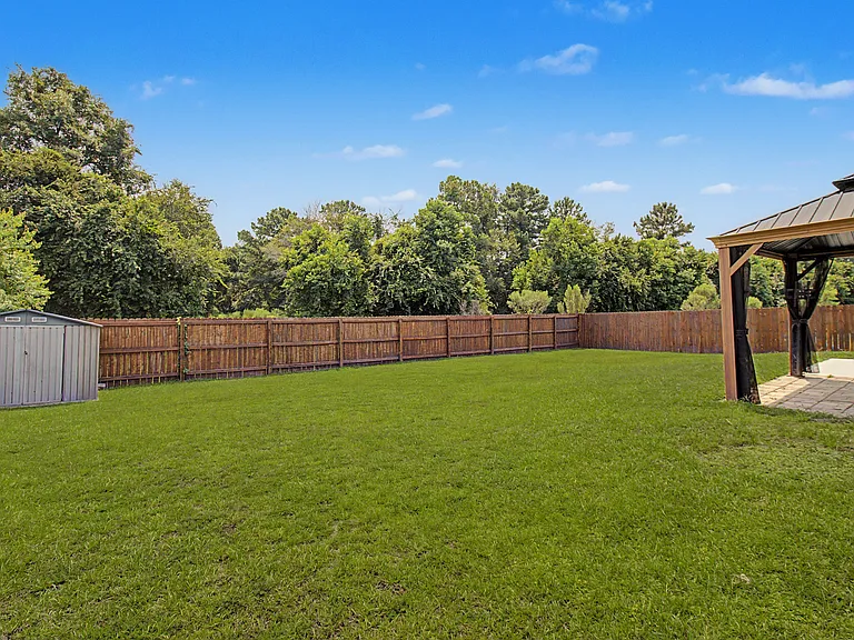 245 Alcott Cir — Photo 39