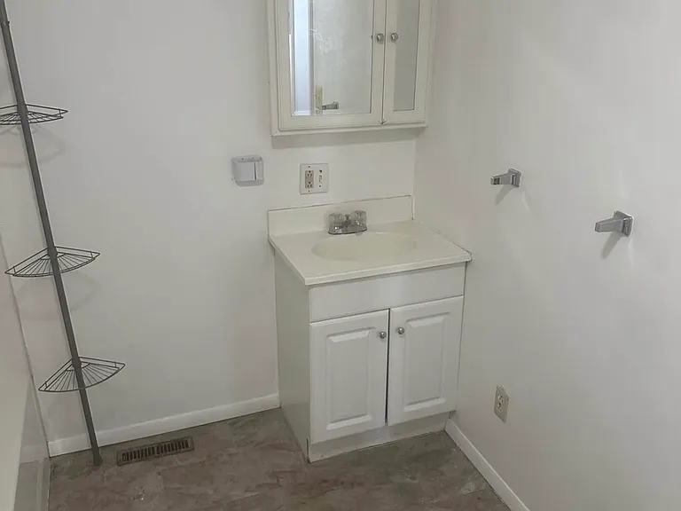 3053 Guernsey St — Photo 2
