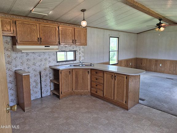 2nd image of 223 Pleasant Dr