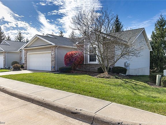3rd image of 826 Renee Dr