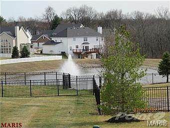 Subdivision water feature