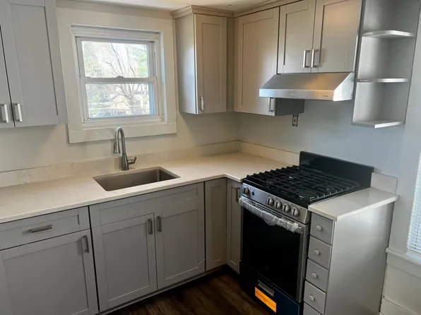 60 Brown St Floor 2, East Stroudsburg, PA 18301