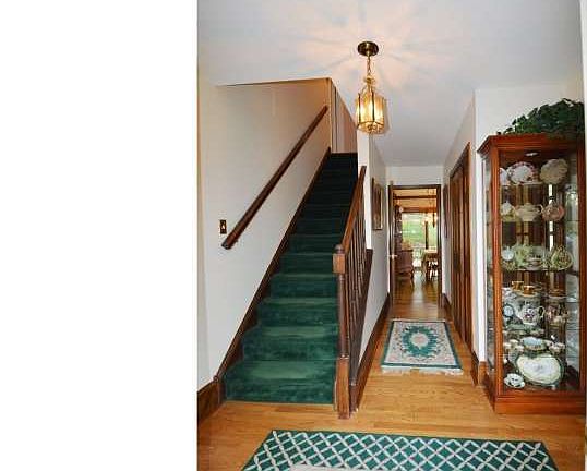 2nd image of 484 Dean Dr