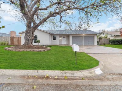 6632 Whispering Ln, Watauga, TX, 76148