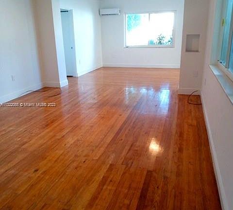 4th image of 6941 Bay Dr APT C-2