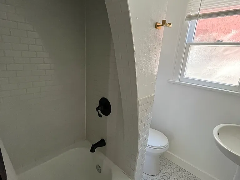 4243 Monroe St #4247-7/8 — Photo 12