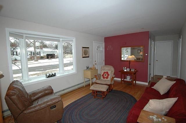2nd image of 233 Sandra Cir