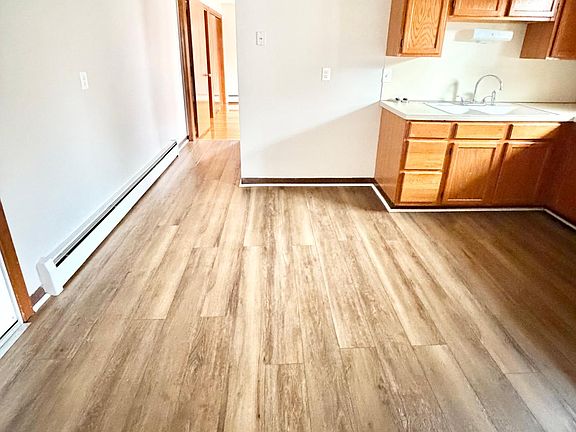 5th image of 281 Augur St #2R