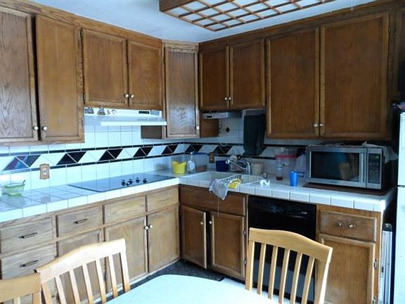 2nd image of 1392 Glena Ct
