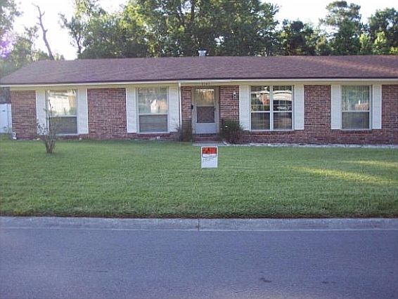 1st image of 7141 Hanson Dr N
