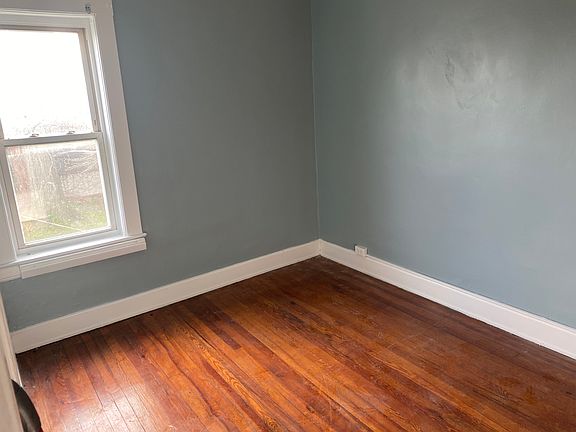 2nd image of 1297 Hird Ave