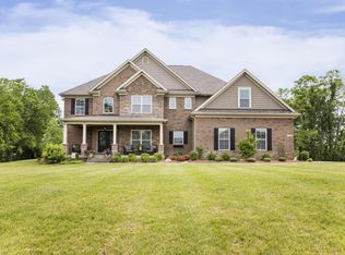 7104 Highgrove Ln, Crestwood, KY 40014