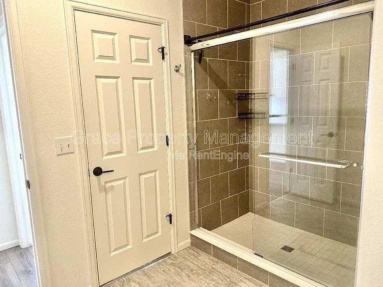 21844 E 44th Dr — Photo 9