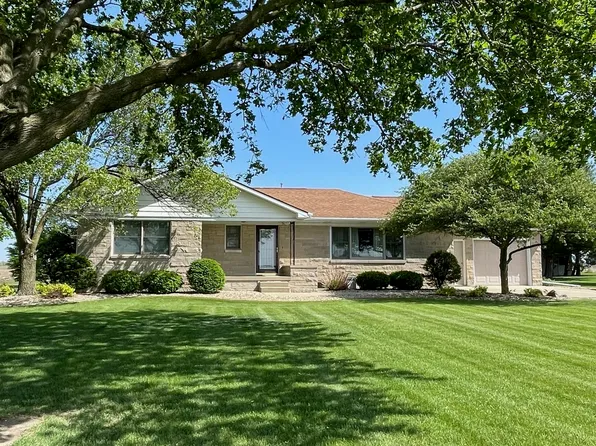 1674 E State Route 9, Paxton, IL 60957