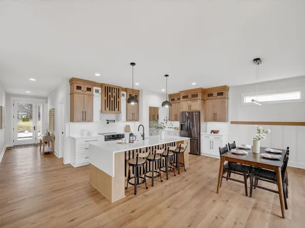 1370 NW Brooks Dr, Waukee, IA 50263