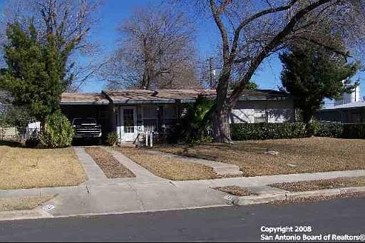 1st image of 2219 SPICEWOOD DR