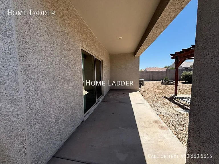 10453 E Cliffrose Ln — Photo 28
