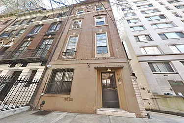 40 East 65th Street in Lenox Hill