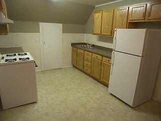 5th image of 42 East Ave