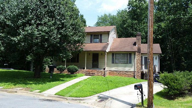 1st image of 102 Bannister Ct