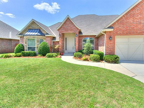 2nd image of 912 Trisha Ln