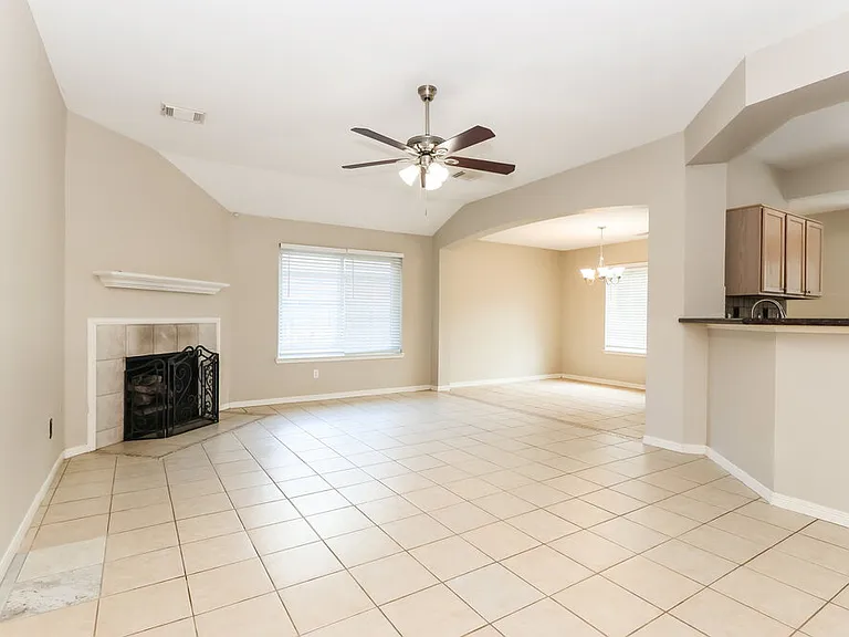19114 Timber Way Dr — Photo 3